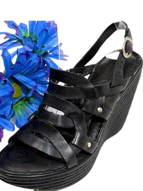 Born Black Leather Strappy Sling Back Wedge Sandals Size 7/38 Silver Stud Accent